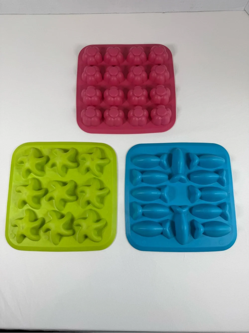 3 Silicone Candy Mold/Ice Cube Tray Forms Flower, Starfish, & Fish